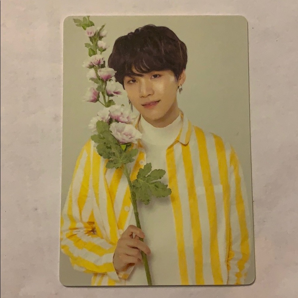 Suga (6/8) Love Yourself Mini Photo Card
